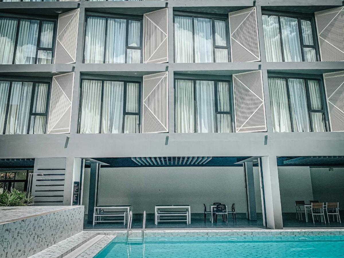 Rnp Pool Hotel Bangkok Exterior foto